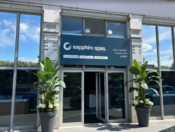 sapphire spas showroom